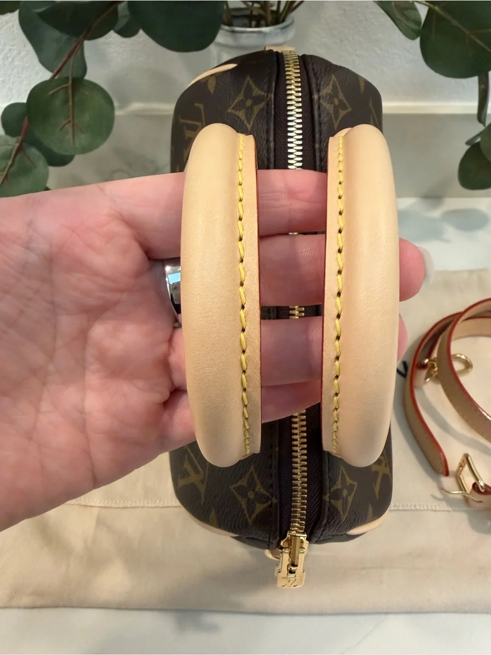 New! Louis Vuitton Speedy 20 Monogram Canvas with LV Adjustable Vachetta Strap